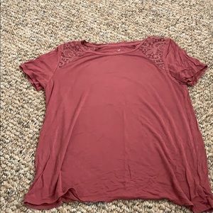Maroon t shirt